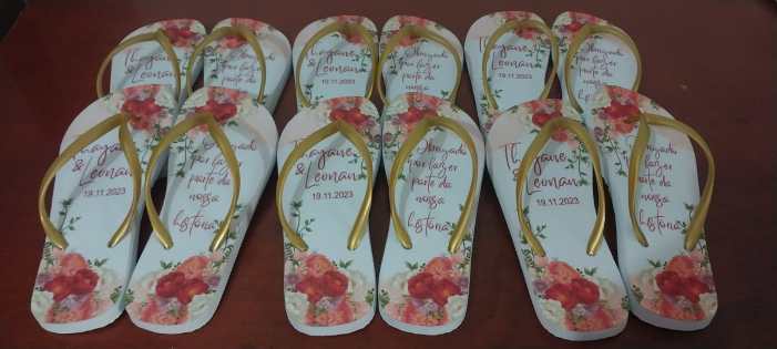 chinelos personalizados de casamento floral